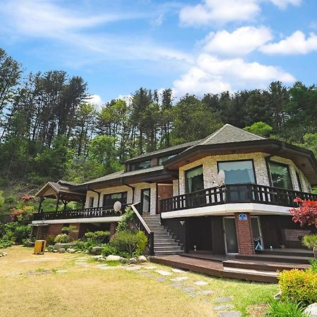 Gapyeong Yeheaden Pension Pocheon Ruang foto